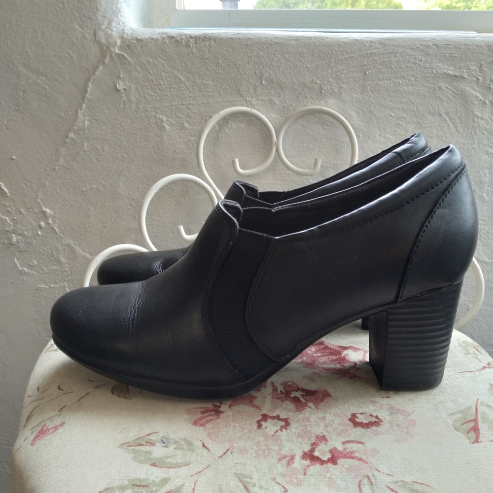 Clarks Leather Ankle Boot